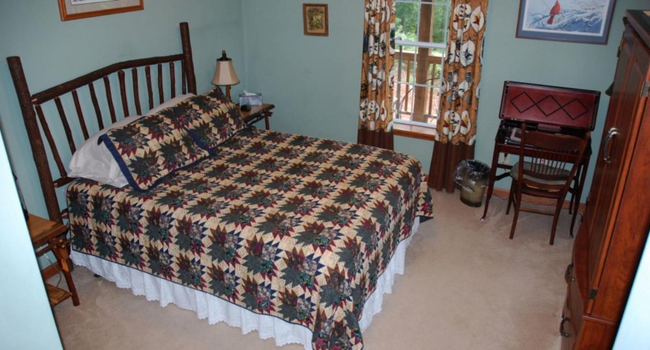 Long Mountain Lodge Bed & Breakfast Dahlonega Exterior photo